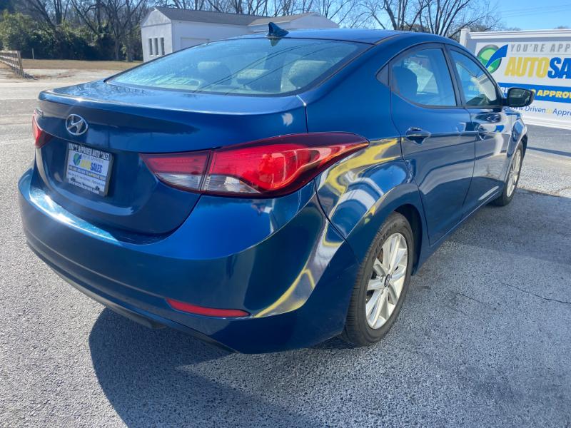 Hyundai Elantra SE 6AT 2015