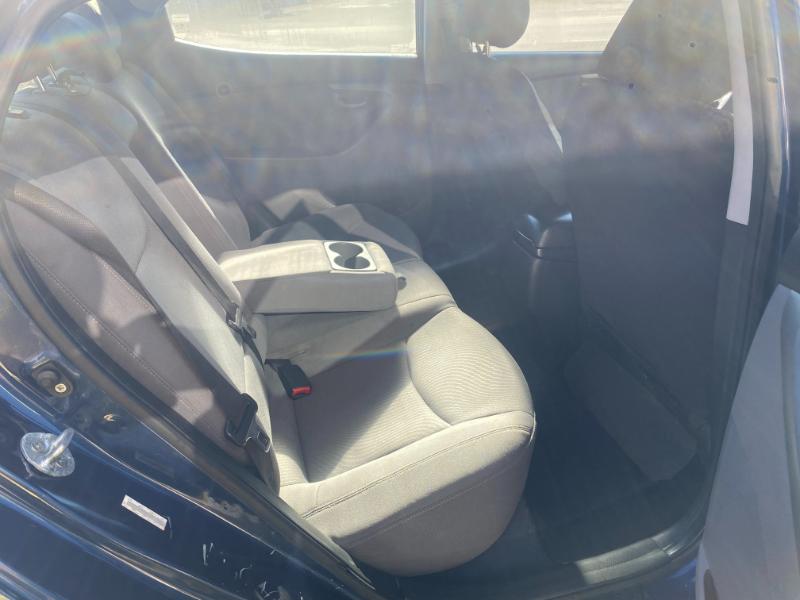 Hyundai Elantra SE 6AT 2015