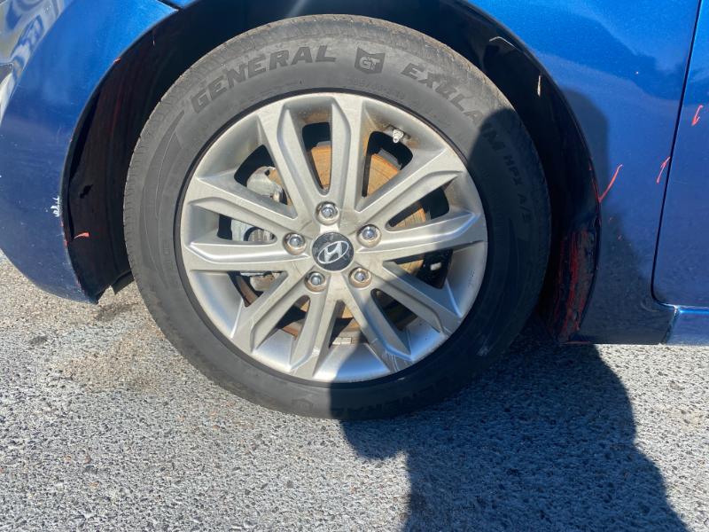 Hyundai Elantra SE 6AT 2015