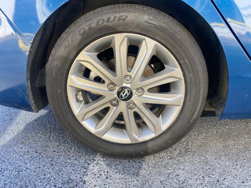 Hyundai Elantra SE 6AT 2015