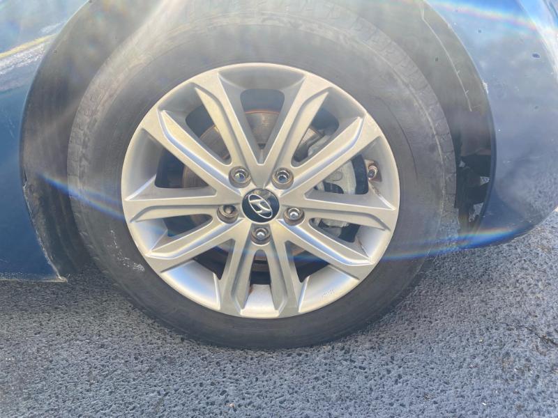 Hyundai Elantra SE 6AT 2015