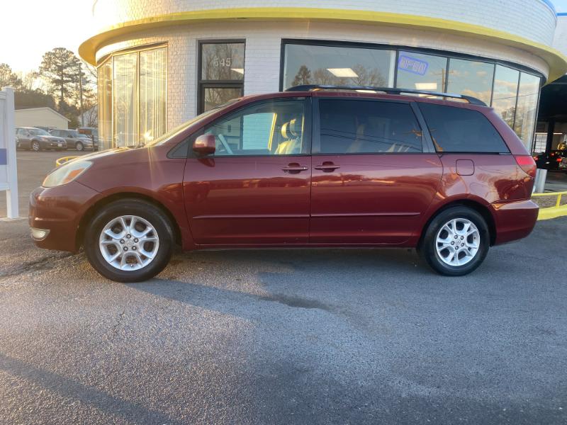 Toyota Sienna XLE 2005