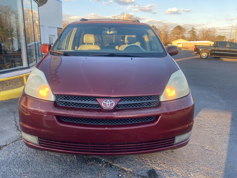 Toyota Sienna XLE 2005