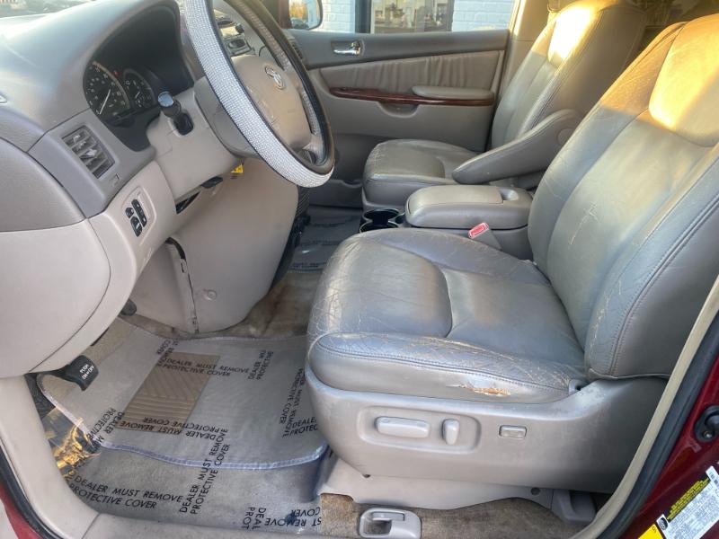 Toyota Sienna XLE 2005