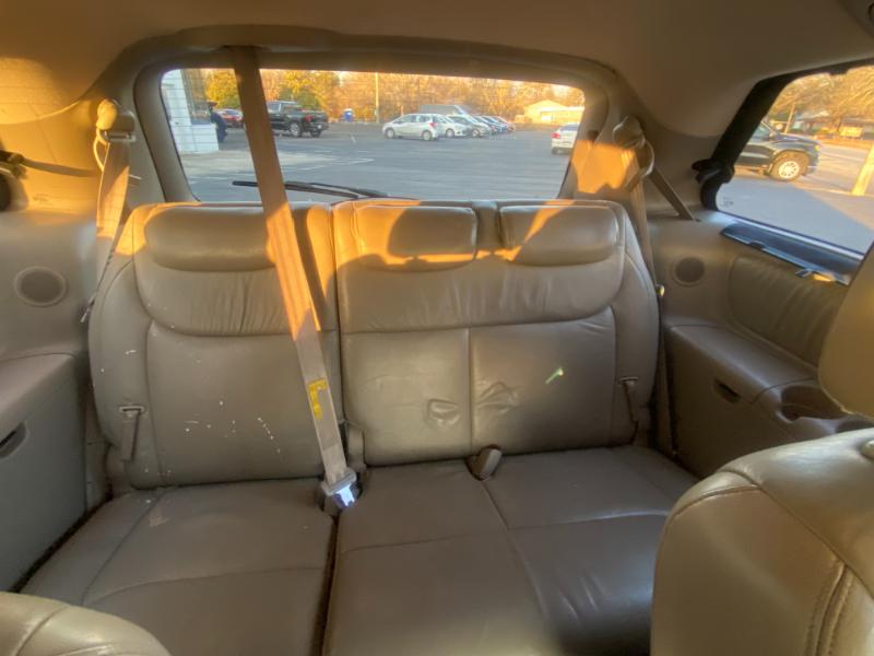 Toyota Sienna XLE 2005