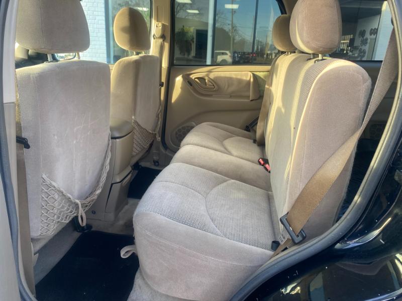 Mazda Tribute LX 2004