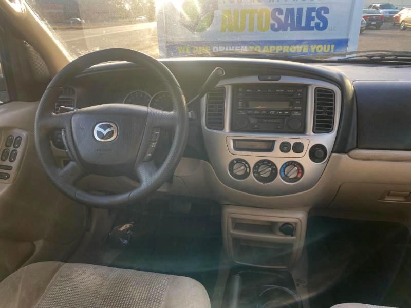 Mazda Tribute LX 2004