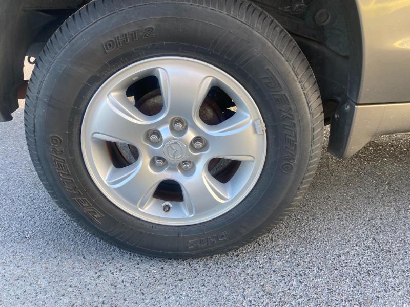 Mazda Tribute LX 2004