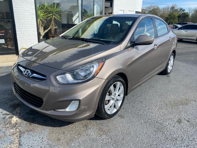 Hyundai Accent GLS 4-Door 2013
