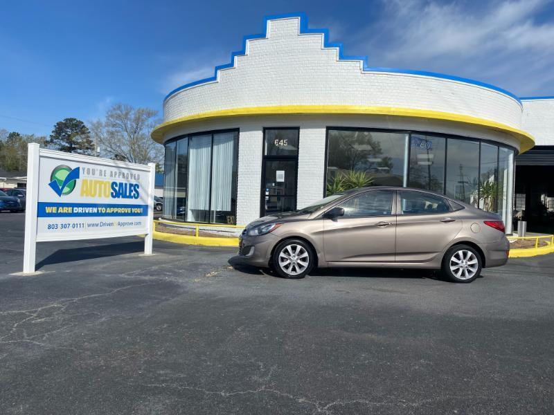 Hyundai Accent GLS 4-Door 2013