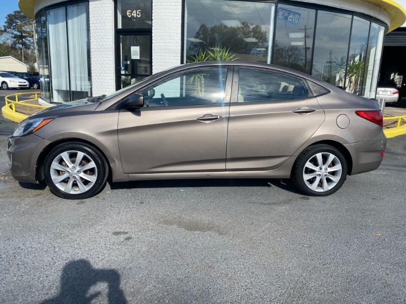 Hyundai Accent GLS 4-Door 2013