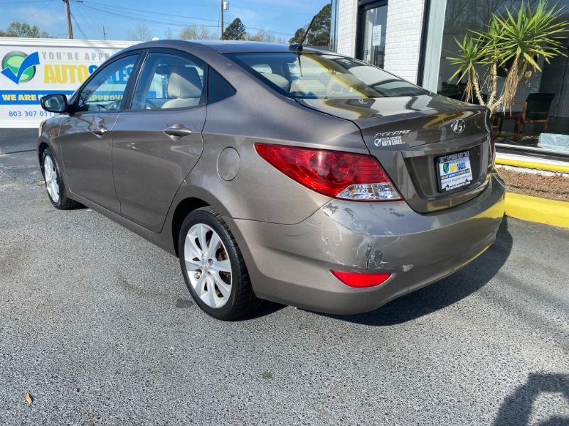 Hyundai Accent GLS 4-Door 2013