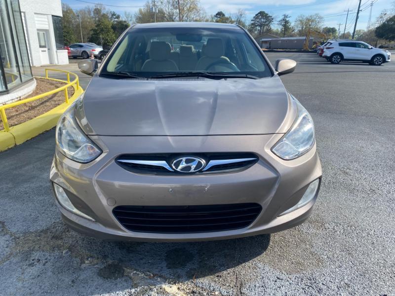 Hyundai Accent GLS 4-Door 2013