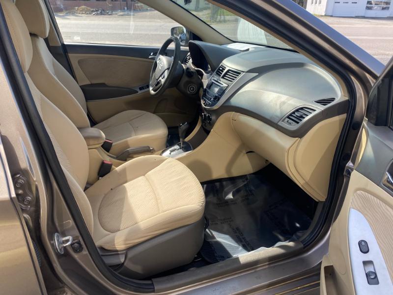 Hyundai Accent GLS 4-Door 2013