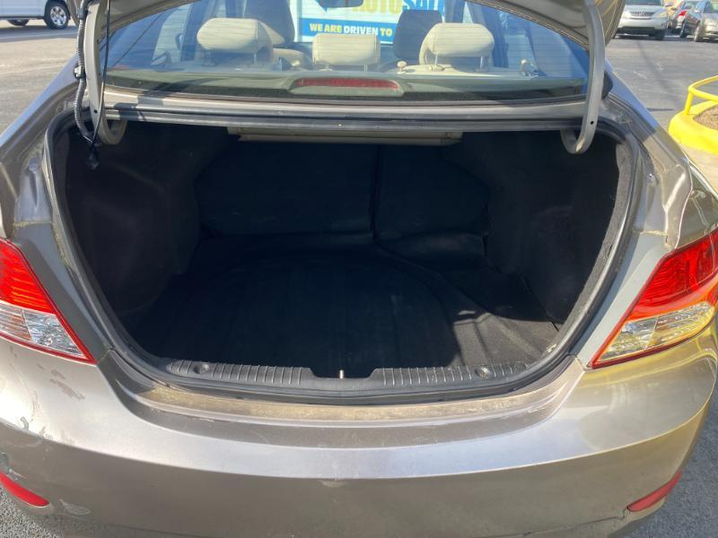 Hyundai Accent GLS 4-Door 2013