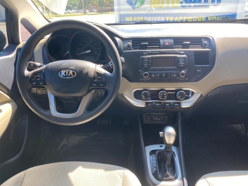 Kia Rio LX 2014