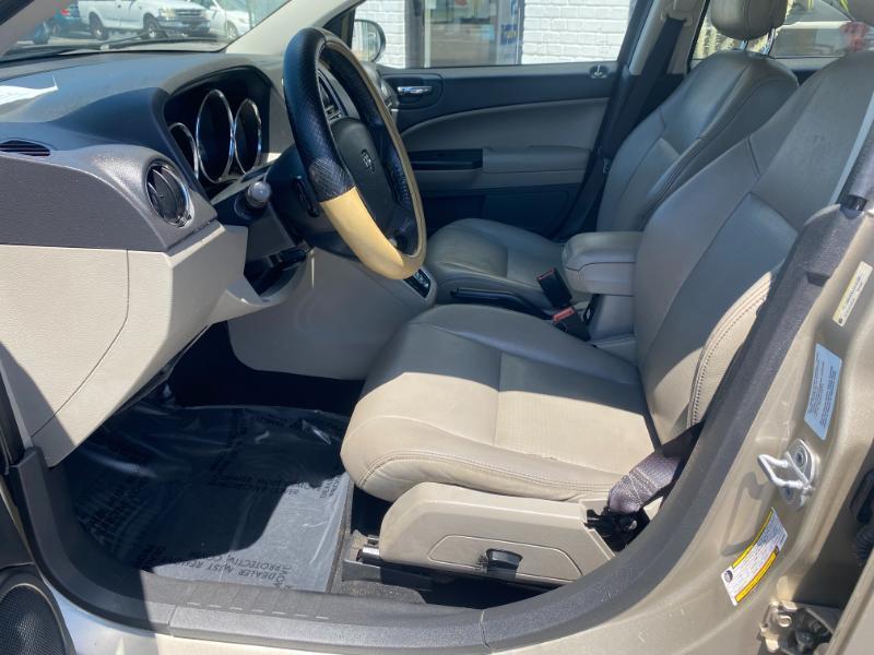 Dodge Caliber Uptown 2010