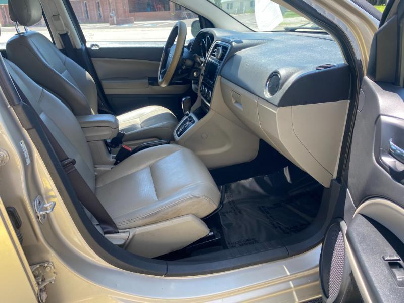 Dodge Caliber Uptown 2010