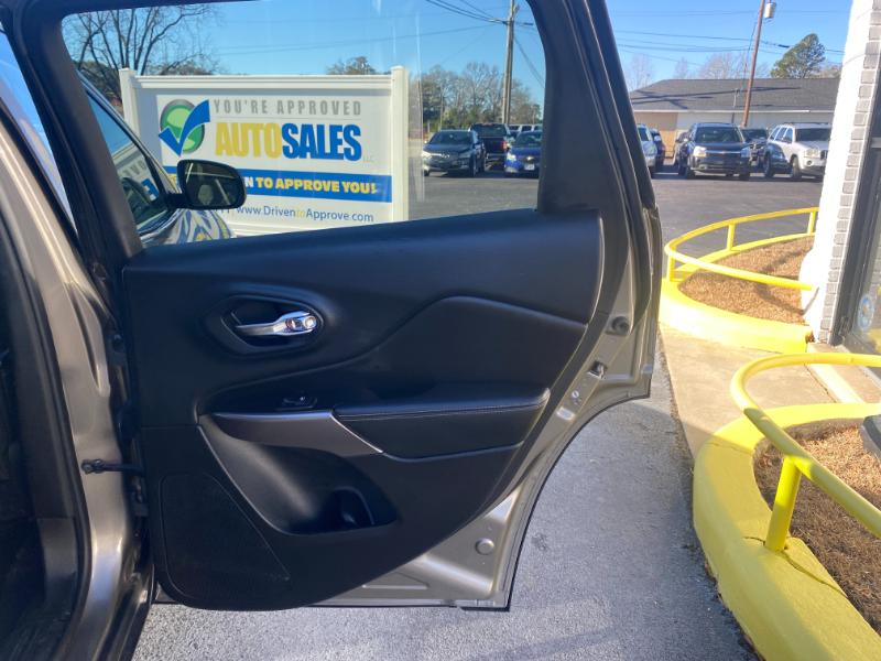 Jeep Cherokee Latitude FWD 2019