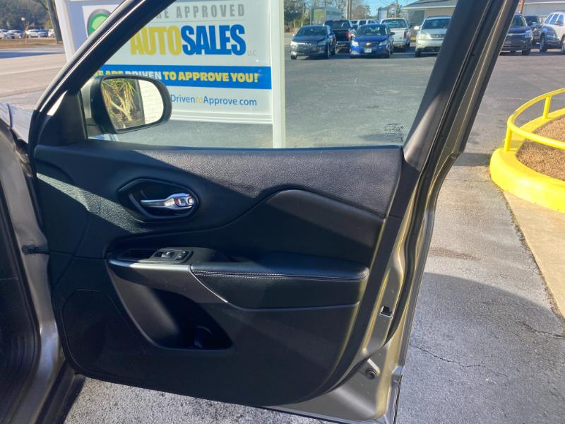 Jeep Cherokee Latitude FWD 2019