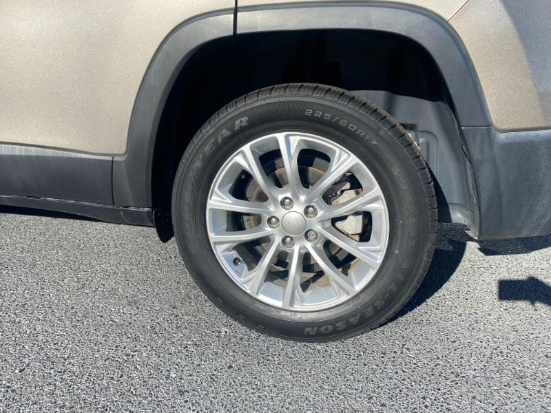 Jeep Cherokee Latitude FWD 2019