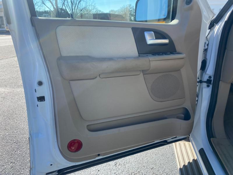 Ford Expedition Eddie Bauer 4.6L 2WD 2004
