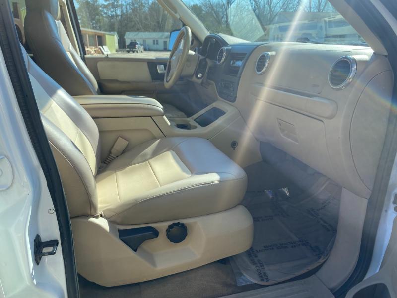 Ford Expedition Eddie Bauer 4.6L 2WD 2004