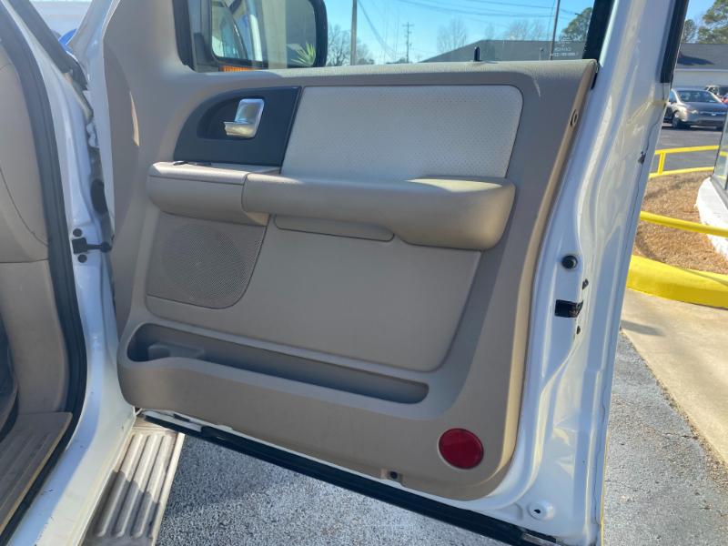 Ford Expedition Eddie Bauer 4.6L 2WD 2004