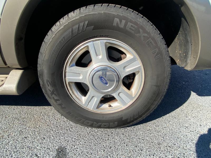 Ford Expedition Eddie Bauer 4.6L 2WD 2004