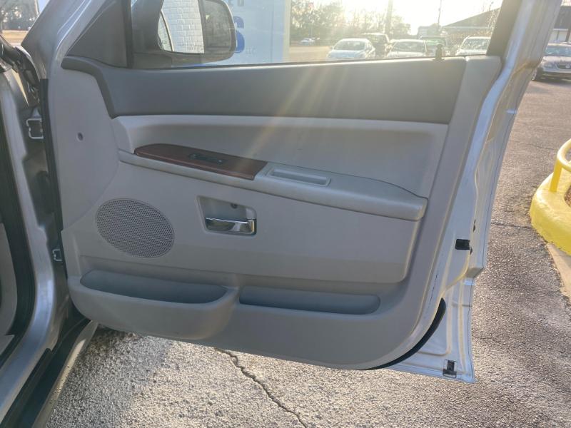 Jeep Grand Cherokee Limited 2WD 2006