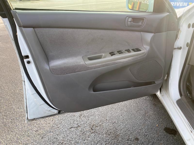 Toyota Camry XLE 2003