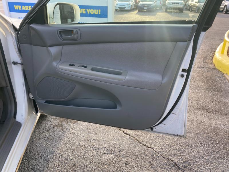 Toyota Camry XLE 2003