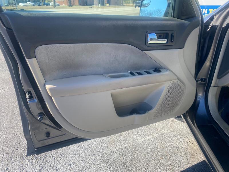 Ford Fusion I4 SE 2011