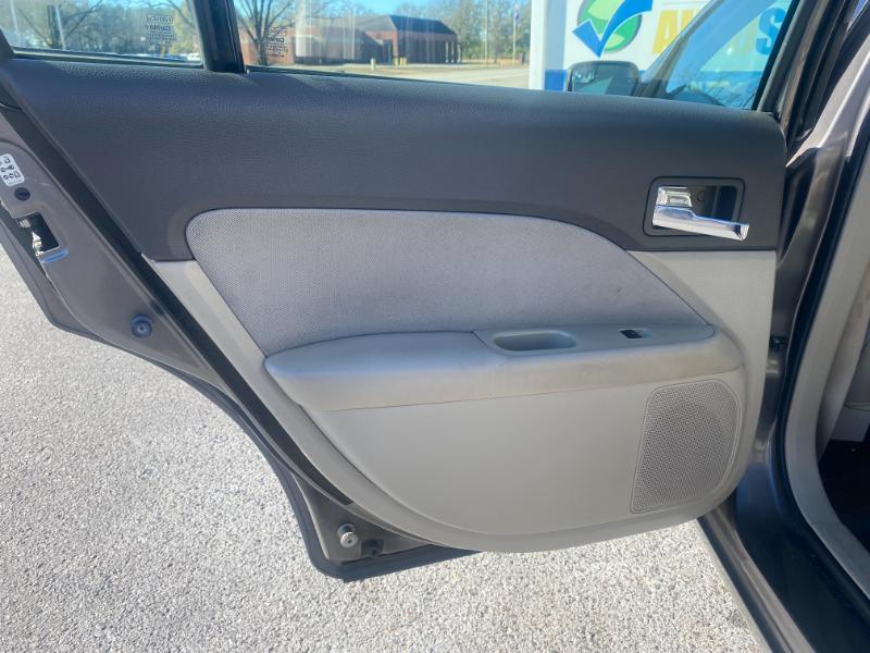 Ford Fusion I4 SE 2011