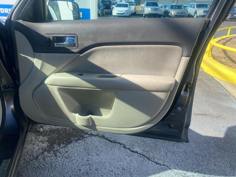 Ford Fusion I4 SE 2011