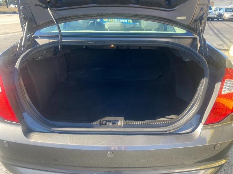 Ford Fusion I4 SE 2011