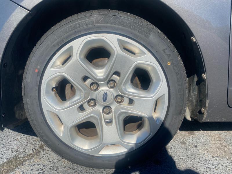 Ford Fusion I4 SE 2011