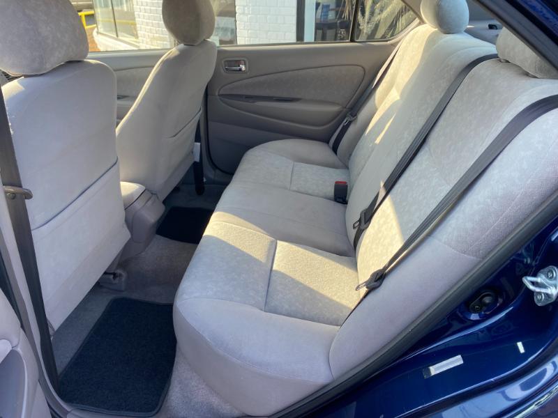 Toyota Prius 4-Door Sedan 2002