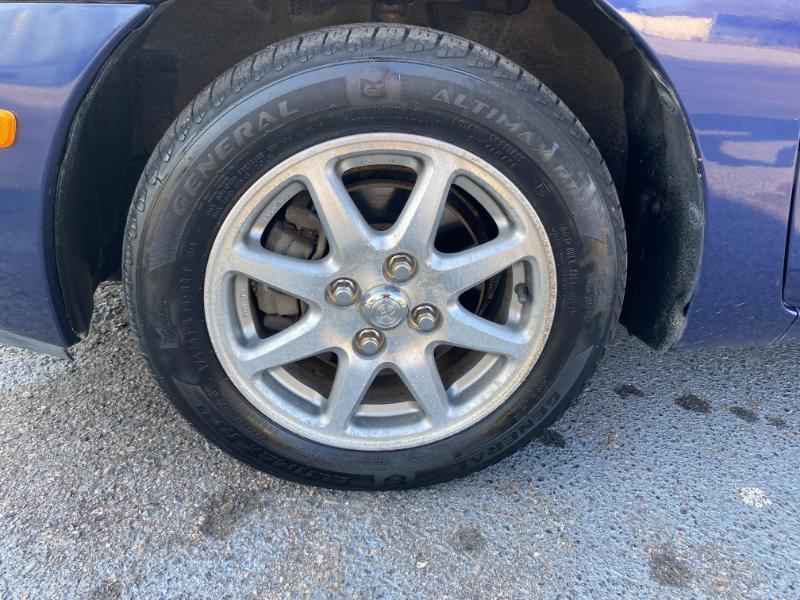 Toyota Prius 4-Door Sedan 2002