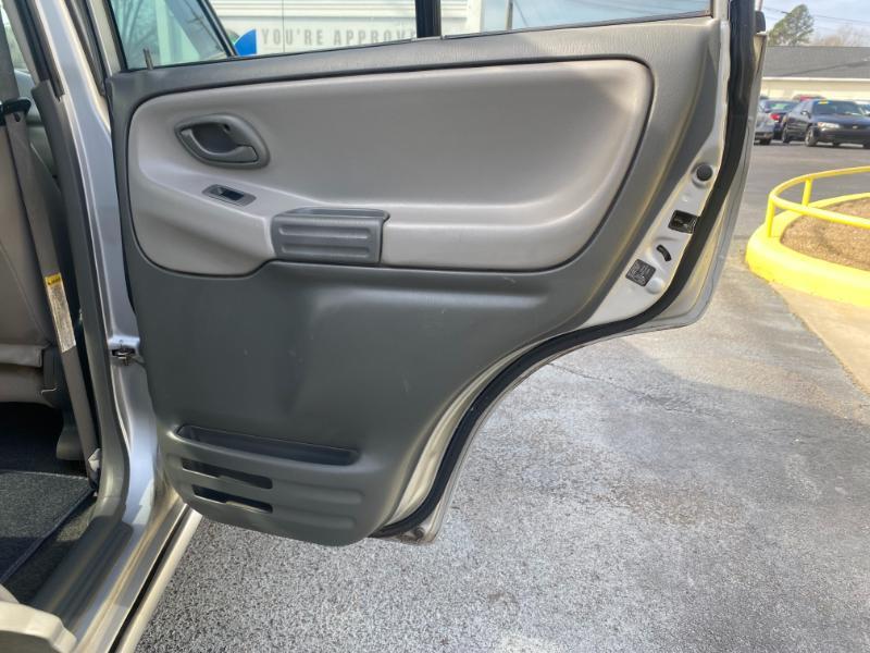 Chevrolet Tracker LT 4-Door 2WD 2003