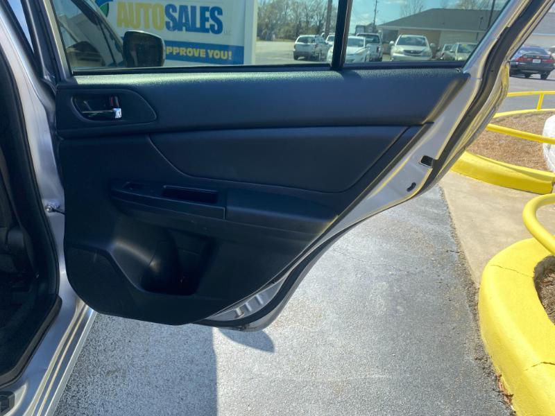 Subaru Impreza Limited 4-Door+S/R 2013