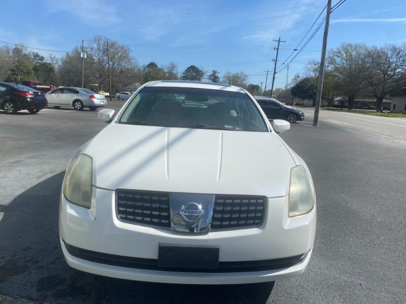 Nissan Maxima SE 2005