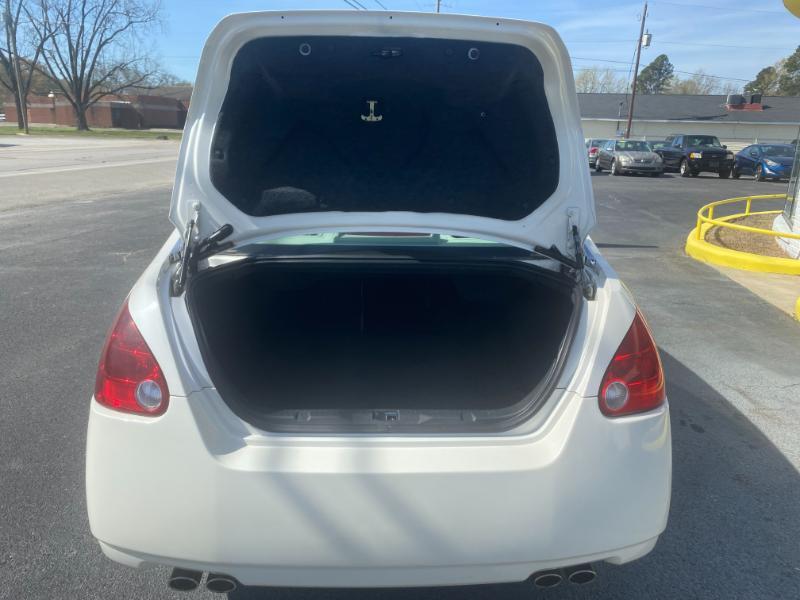 Nissan Maxima SE 2005