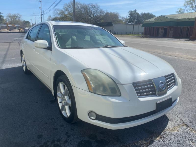 Nissan Maxima SE 2005