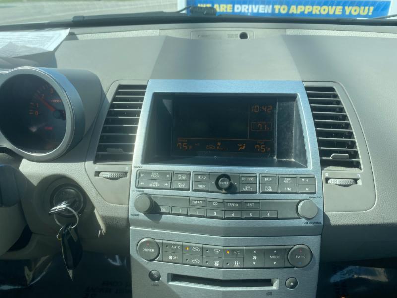 Nissan Maxima SE 2005