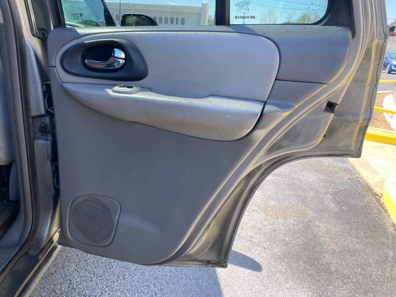 Chevrolet TrailBlazer LS 4WD 2005