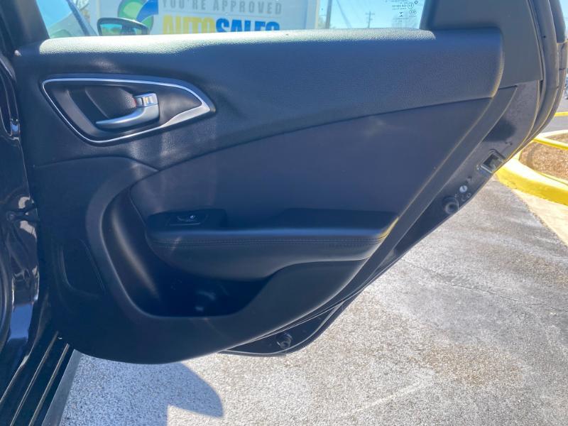 Chrysler 200 Limited 2015