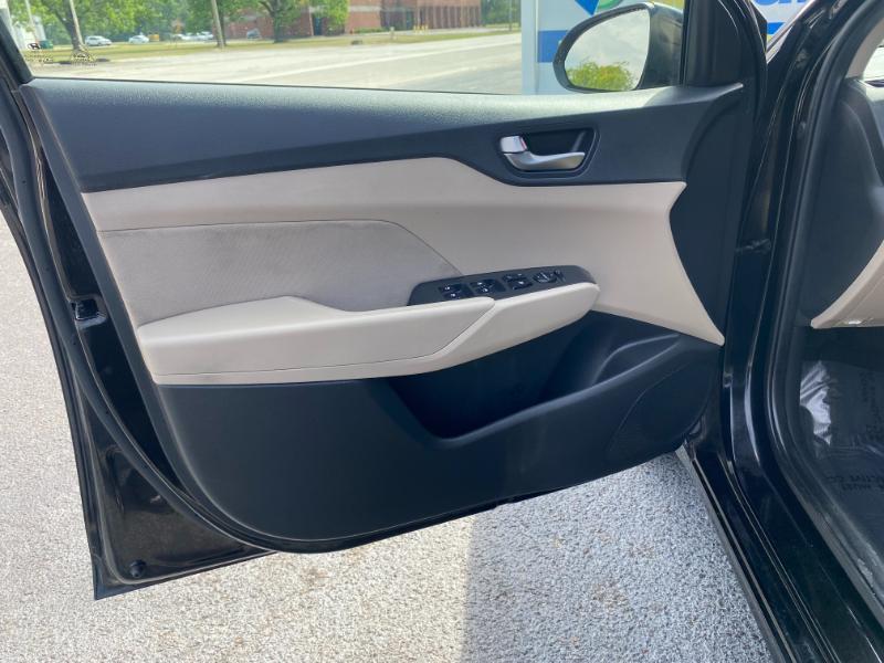 Hyundai Accent SE 4-Door 6A 2021