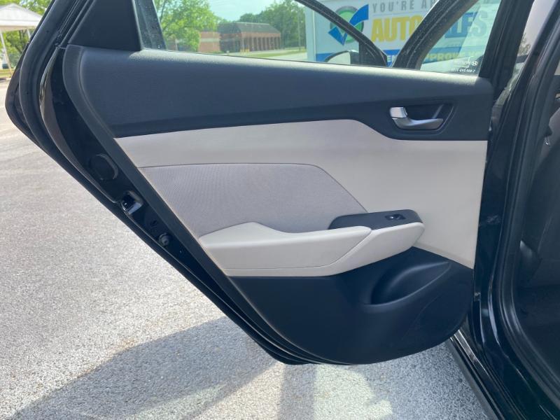 Hyundai Accent SE 4-Door 6A 2021