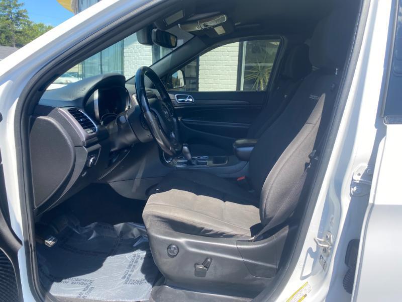 Jeep Grand Cherokee Laredo E 2WD 2021